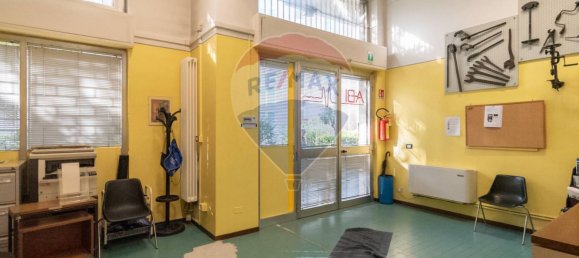 2 rooms Commercial property in Brescia, Italy No. 52585 16