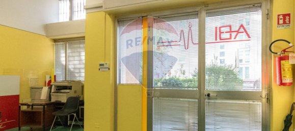 2 rooms Commercial property in Brescia, Italy No. 52585 14