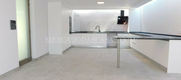 3 bedrooms House in Argoncilhe, Portugal No. 176527 4