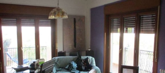 7-salle Appartement à Messina, Italy No. 47802 13