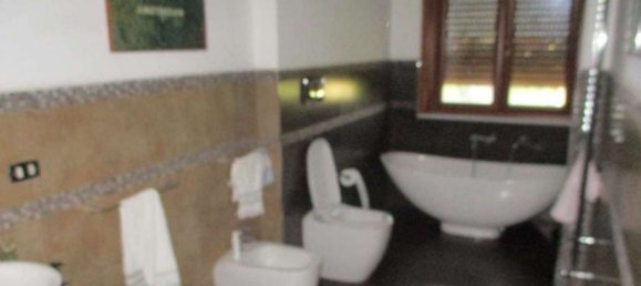 7-salle Appartement à Messina, Italy No. 47802 18