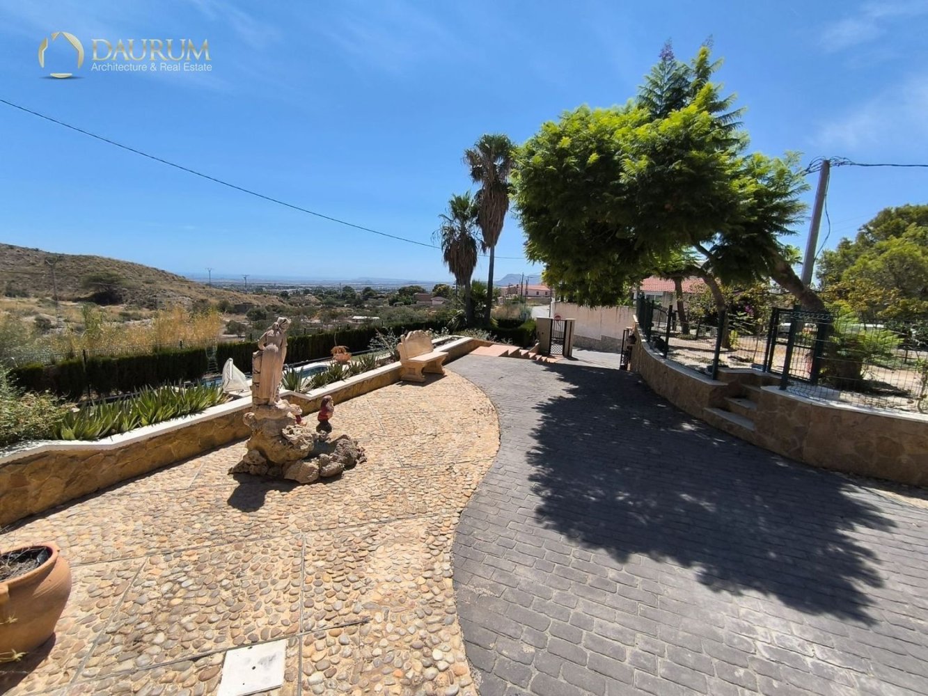 Casa de 6 dormitorios en San Vicente del Raspeig, Spain No. 256196