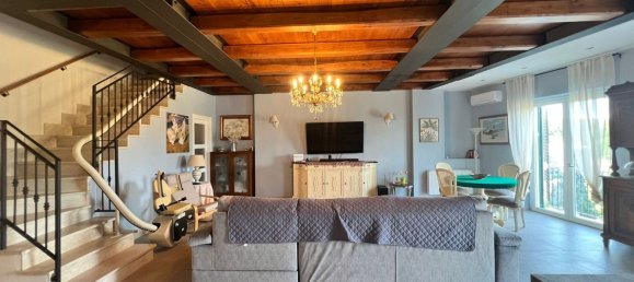 6 غرف نوم شقة في Ronciglione, Italy رقم 369826 25