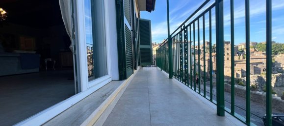 6 غرف نوم شقة في Ronciglione, Italy رقم 369826 22