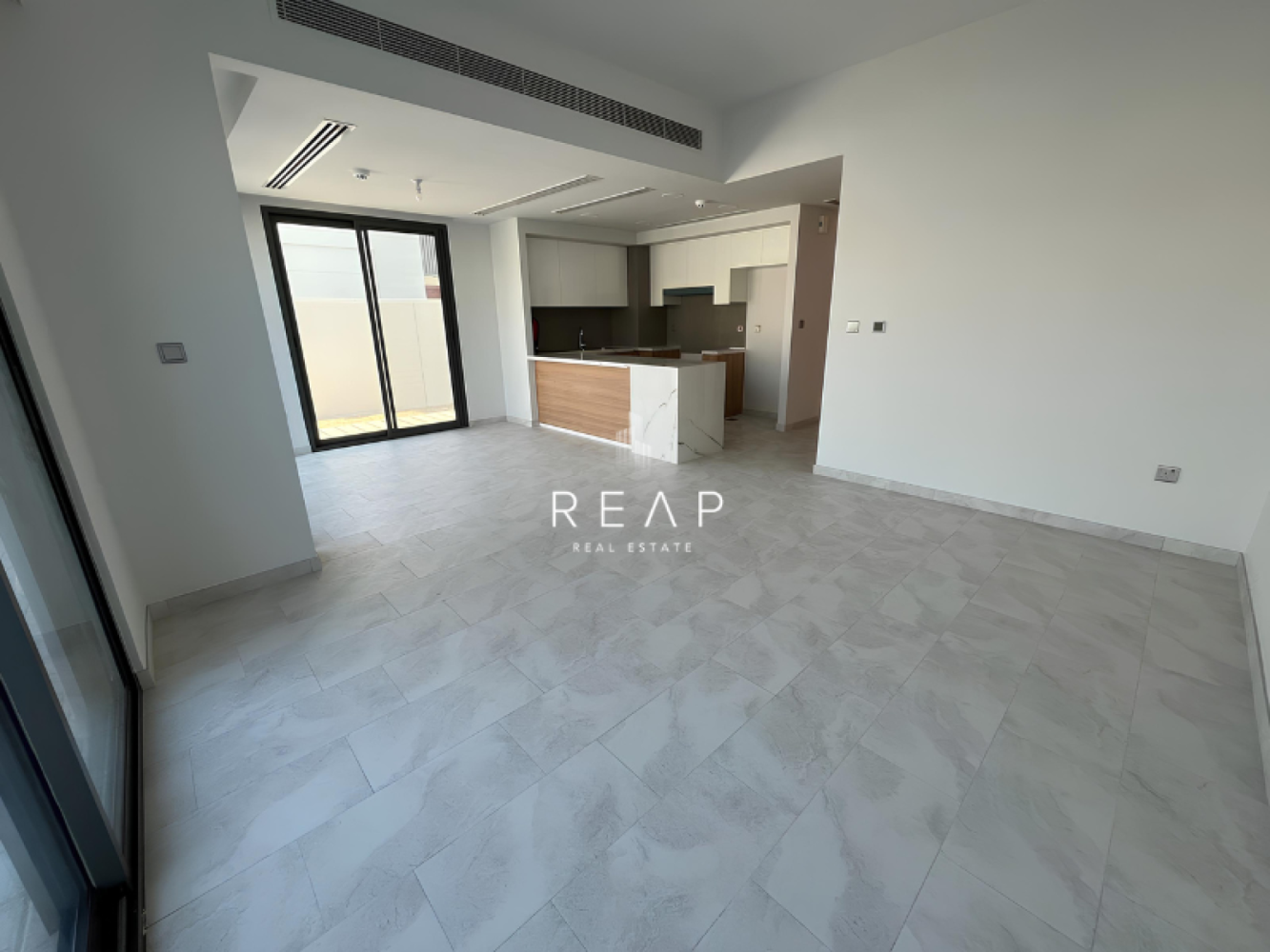 4 bedrooms Townhouse in Dubai Land, UAE No. 30892