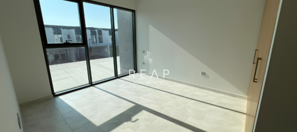 4 bedrooms Townhouse in Dubai Land, UAE No. 30892 12