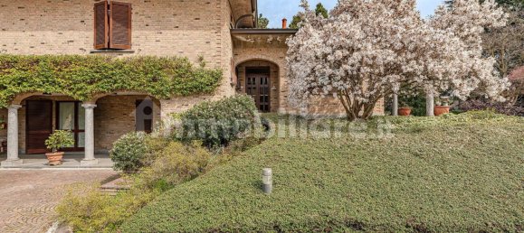 3 bedrooms Villa in Brivio, Italy No. 337526 11