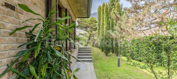 3 bedrooms Villa in Brivio, Italy No. 337526 40