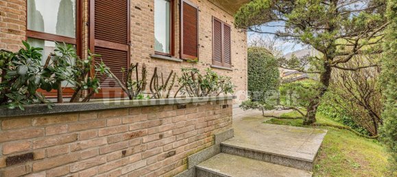 Villa de 3 dormitorios en Brivio, Italy No. 337526 42