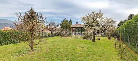 3 bedrooms Villa in Brivio, Italy No. 337526 20