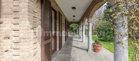 3 bedrooms Villa in Brivio, Italy No. 337526 15