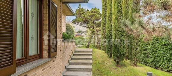 3 bedrooms Villa in Brivio, Italy No. 337526 18