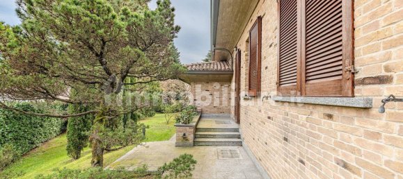 3 bedrooms Villa in Brivio, Italy No. 337526 19