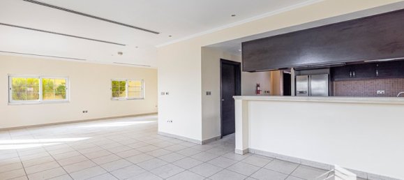 Вилла с 3 спальнями в Jumeirah Park, ОАЭ № 13718 15