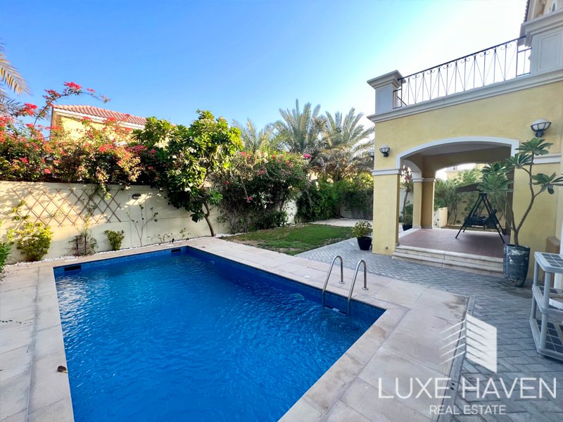 Вилла с 3 спальнями в Jumeirah Park, ОАЭ № 13718