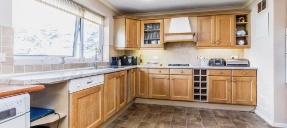 4 Schlafzimmer Haus in Croydon, United Kingdom, Nr. 8095 5