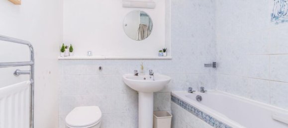 4 Schlafzimmer Haus in Croydon, United Kingdom, Nr. 8095 8