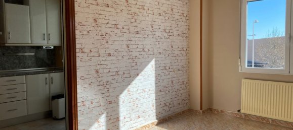 4 bedrooms Apartment in Valladolid, Spain No. 60210 18