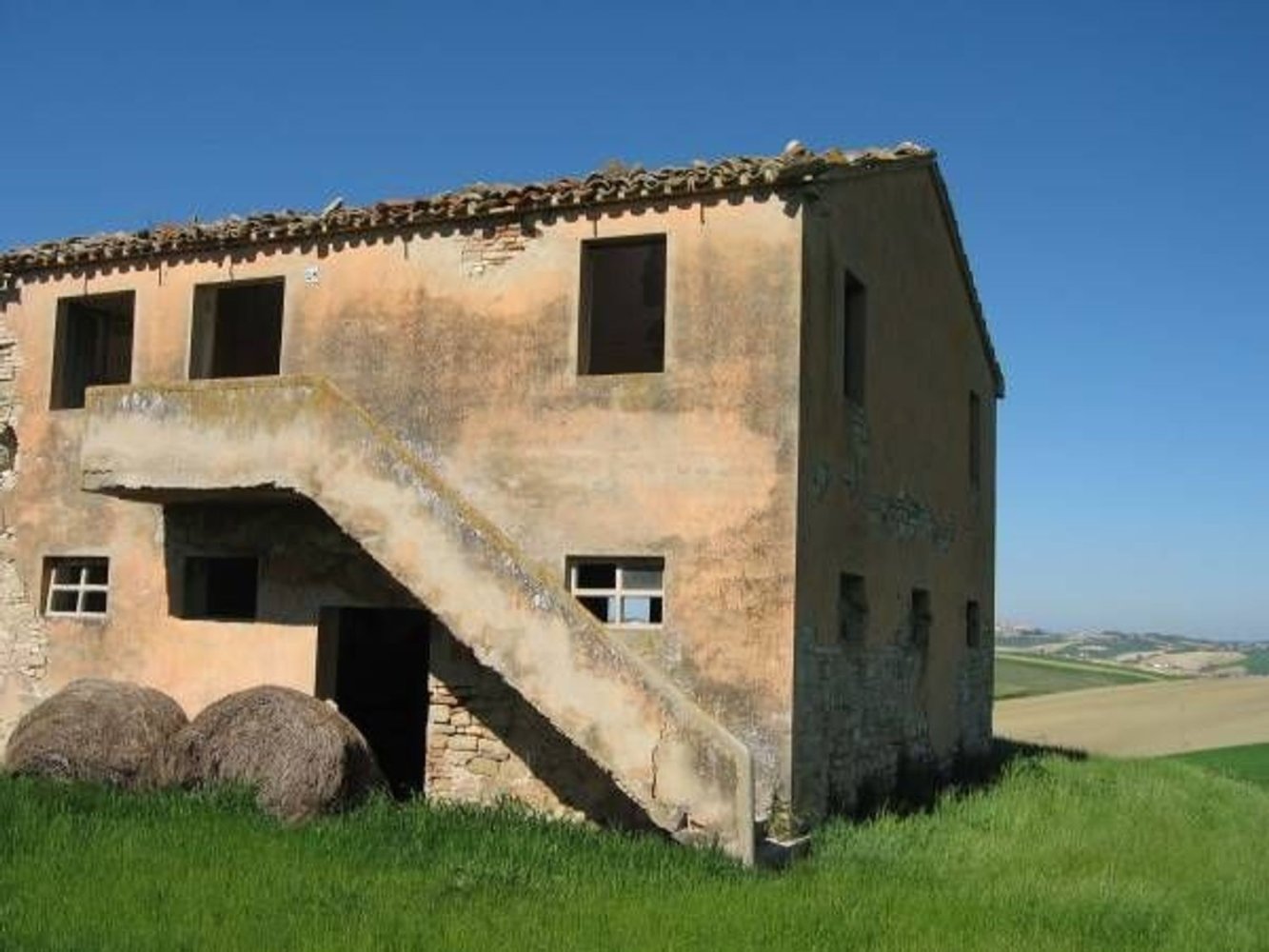 5-Zimmer Haus in Cingoli, Italy, Nr. 63770