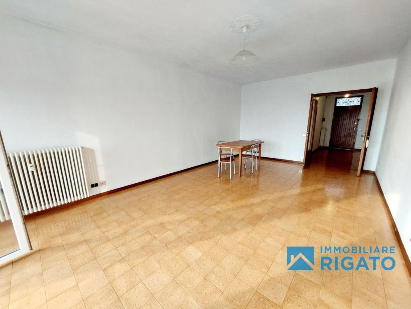 Квартира с 4 комнатами в Азоло, Италия № 177571