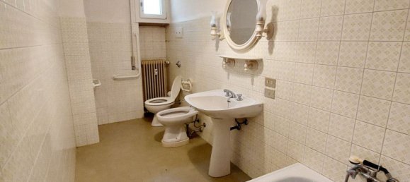 Квартира с 4 комнатами в Азоло, Италия № 177571 14