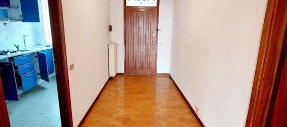 Квартира с 4 комнатами в Азоло, Италия № 177571 7