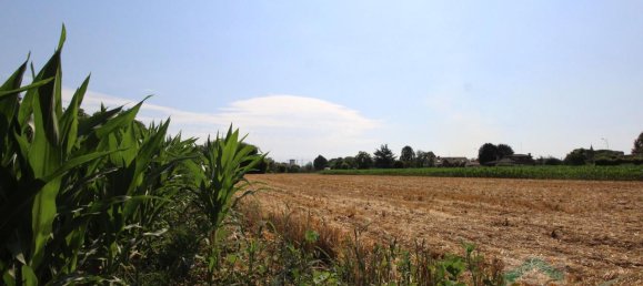 Terreno en Udine, Italy 2040 m² No. 23617 17