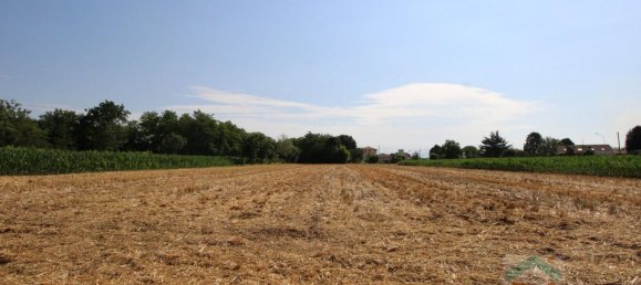 Terreno en Udine, Italy 2040 m² No. 23617 9