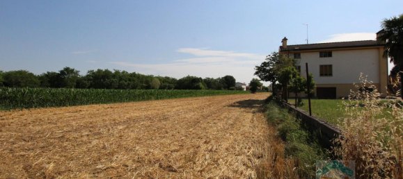 Terreno en Udine, Italy 2040 m² No. 23617 39