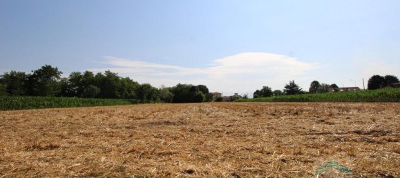 Terreno en Udine, Italy 2040 m² No. 23617 6