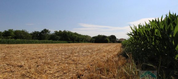 Terreno en Udine, Italy 2040 m² No. 23617 12