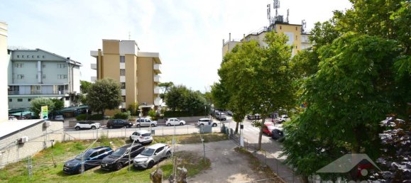 2 bedrooms Apartment in Ravenna, Italy No. 85124 13