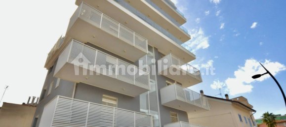 2 Schlafzimmer Wohnung in San Benedetto del Tronto, Italy, Nr. 228661 2