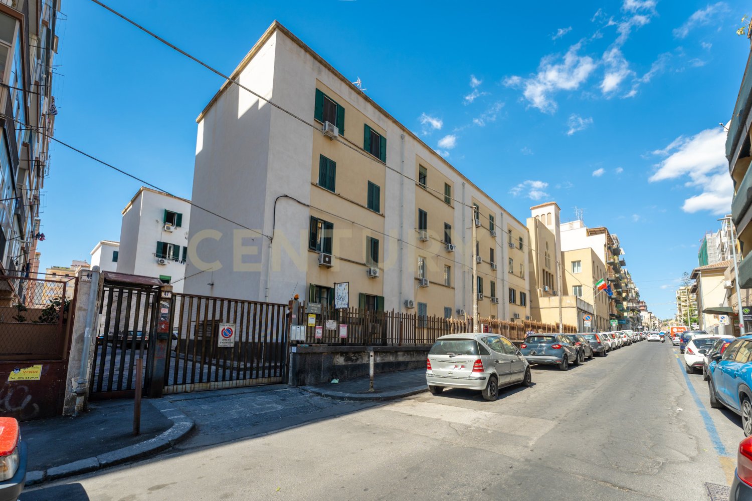 1 bedroom Apartment in Catania, Italy No. 351622