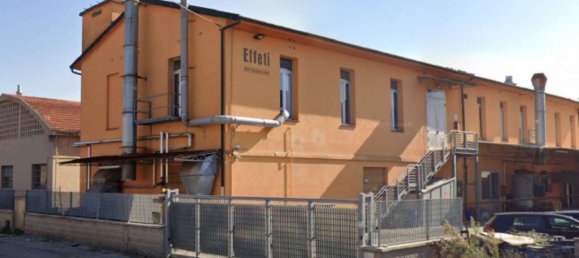 970m² Building in Santa Croce sull'Arno, Italy No. 295070 5
