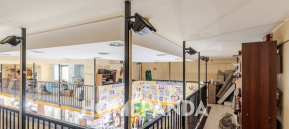 3-salle Propriété commerciale à Pomigliano d'Arco, Italy No. 302218 16