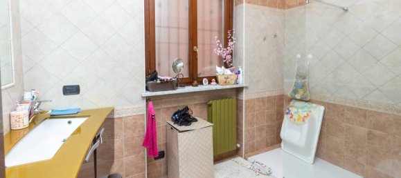 2 Schlafzimmer Wohnung in Turin, Italy, Nr. 49763 38