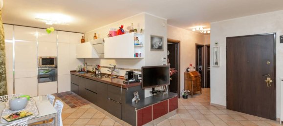 2 Schlafzimmer Wohnung in Turin, Italy, Nr. 49763 17