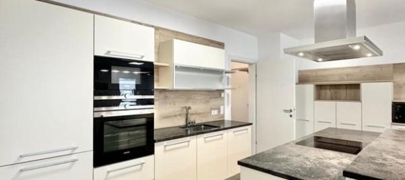 Apartamento de 4 habitaciónes en Favoriten, Austria No. 219279 2