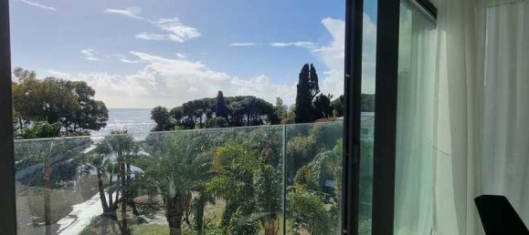 3 bedrooms Apartment in Limassol, Cyprus No. 16679 12