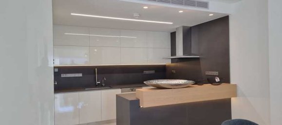 3 bedrooms Apartment in Limassol, Cyprus No. 16679 2