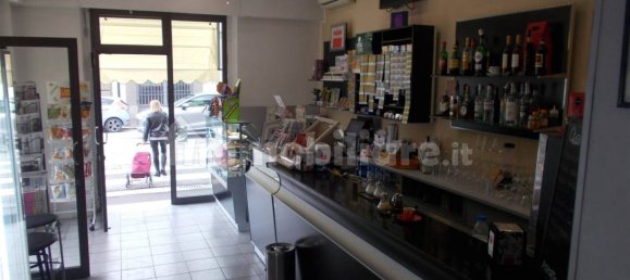 2 rooms Commercial property in Florence, Italy No. 41488 4