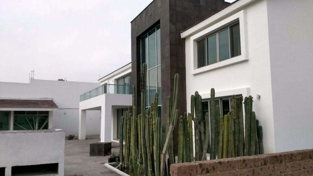 4 bedrooms House in Queretaro, Mexico No. 150026