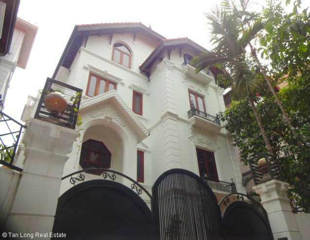 6 bedrooms Villa in Tay Ho, Vietnam No. 4071