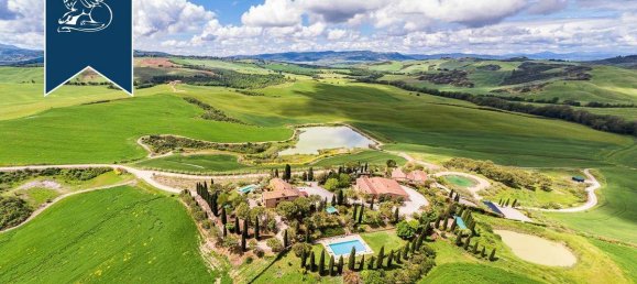 25 Schlafzimmer Hotel in San Quirico d'Orcia, Italy, Nr. 232188 2