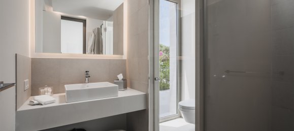 5 bedrooms Villa in Estepona, Spain No. 3068 14