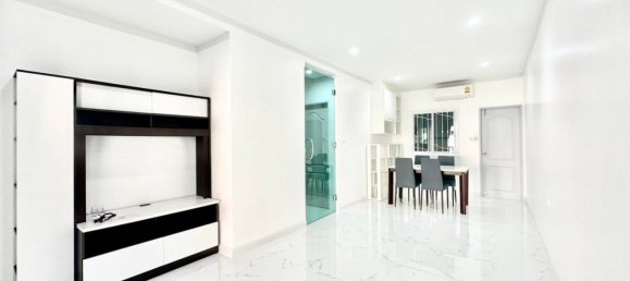 Бунгало с 4 спальнями в Пхукет, Таиланд № 7822 7