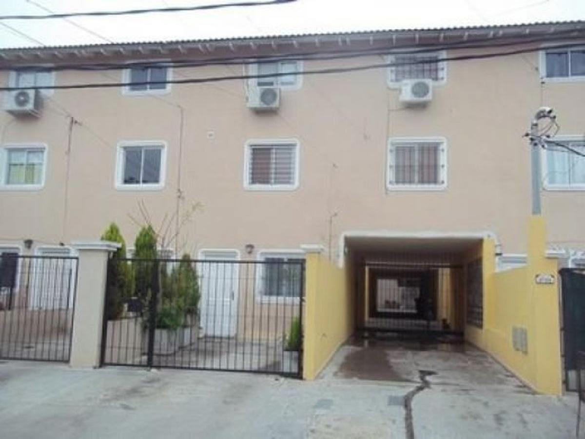 Apartamento T2 em Moron, Argentina N.º 17140