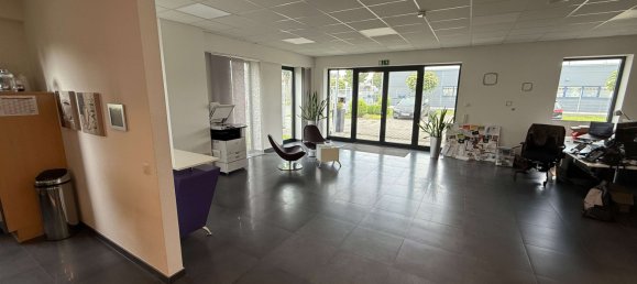 564m² Building in Oberhausen, Germany No. 312921 2