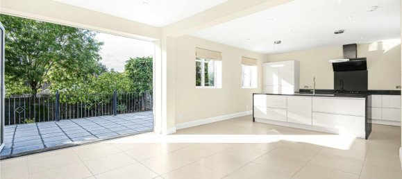 4 bedrooms House in Barnet, United Kingdom No. 6457 2